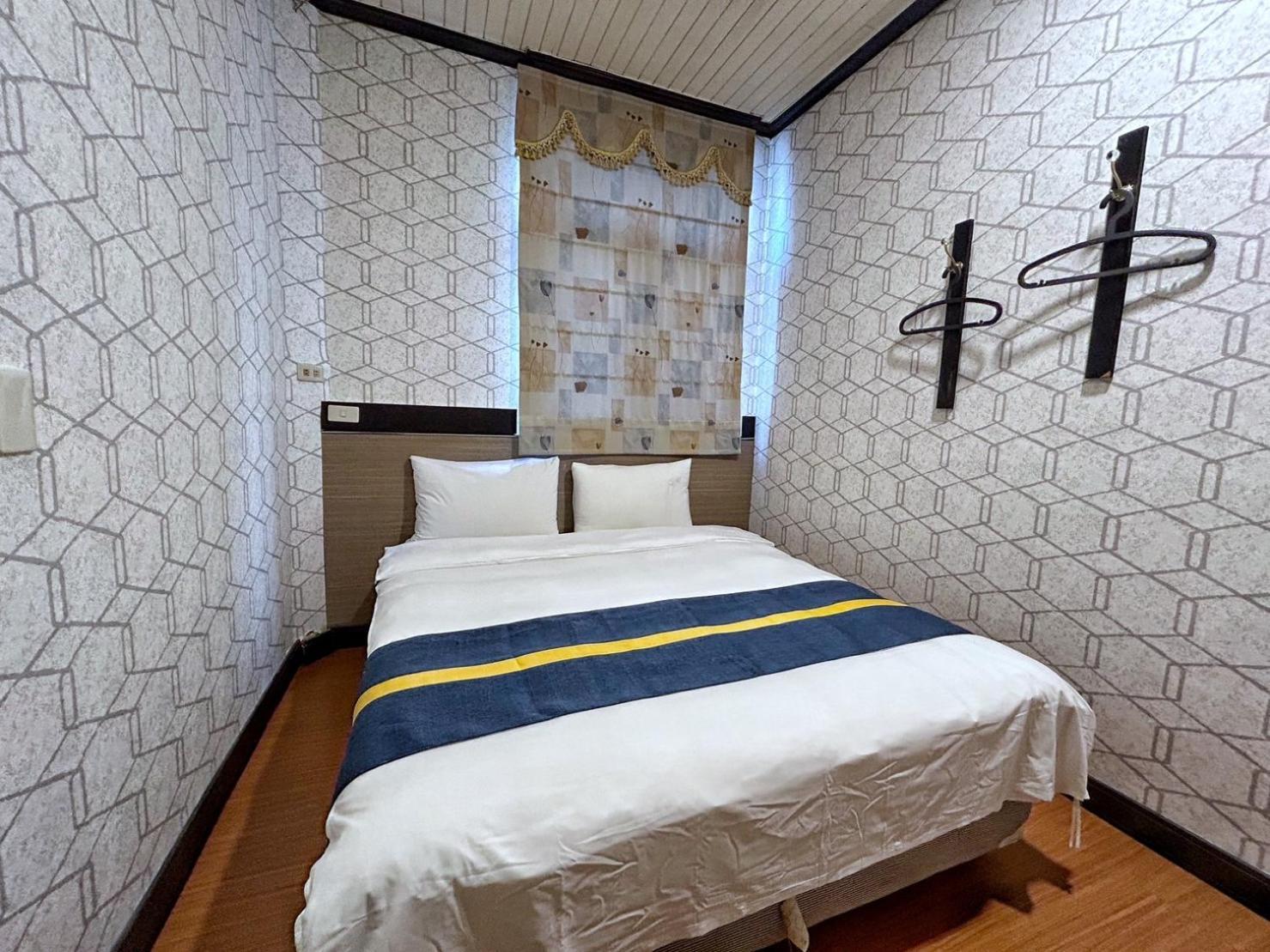Fulong Hotel Чжунли Экстерьер фото